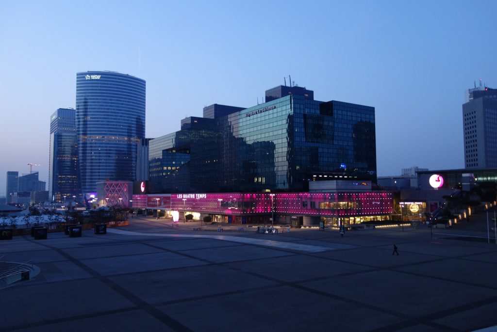 Les Quatre Temps shopping mall Indigo